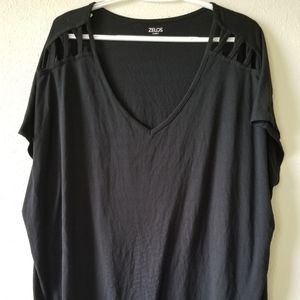 3x black shirt